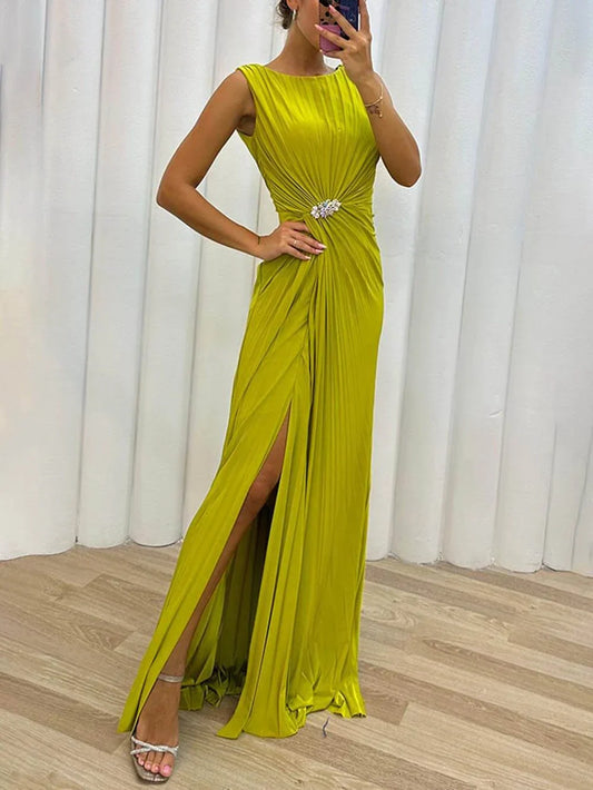 Davina - Elegant Pleated Maxi Evening Gown